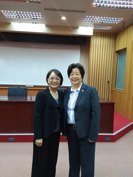 Nov. 2016 Photo with Taiwan CPA President Ms. Sunny Yang